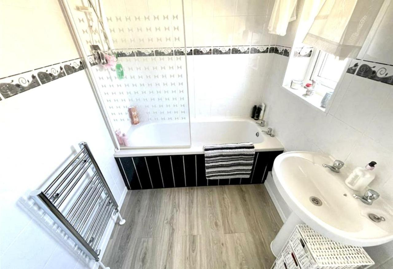 Lovely And Affordable House Closer To The Sea Χάρτλπουλ Εξωτερικό φωτογραφία