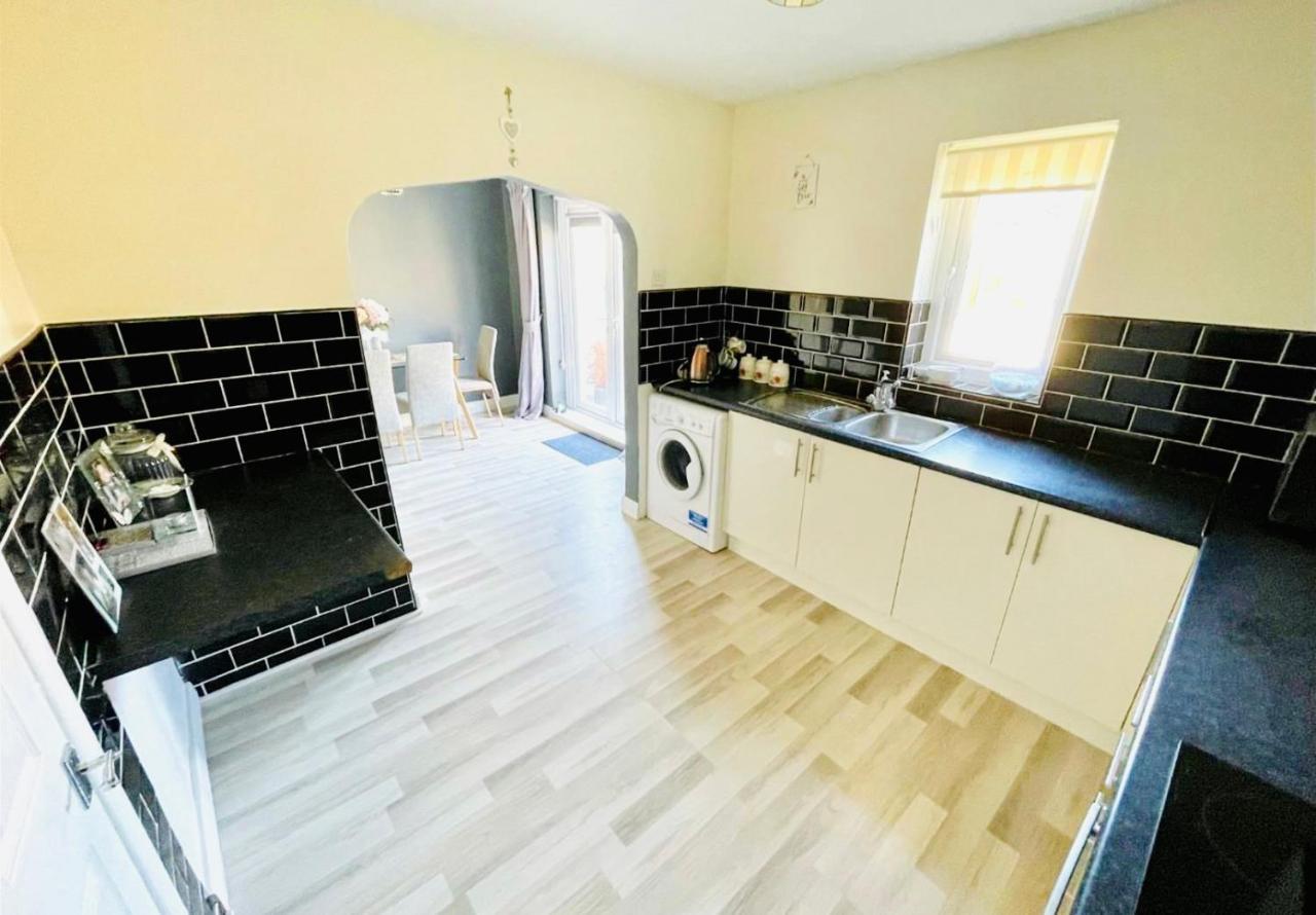 Lovely And Affordable House Closer To The Sea Χάρτλπουλ Εξωτερικό φωτογραφία